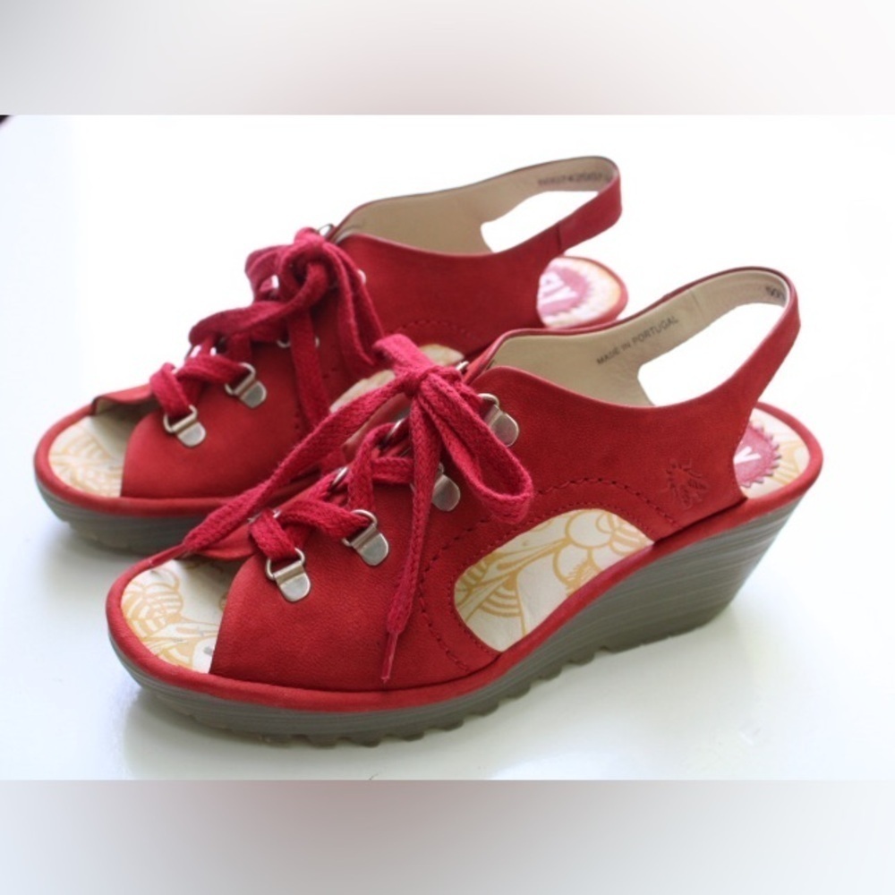 Fly London Ylfa wedges